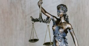 IA para analizar contratos legales: herramientas y cómo usarlas